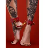 Wegańskie skórzane kajdanki na nogi Taboom Ankle Cuffs