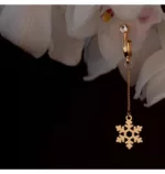 Klamerki na łechtaczkę płatki śniegu UPKO Non-pierced clitoral jewelry dangle with snowflake